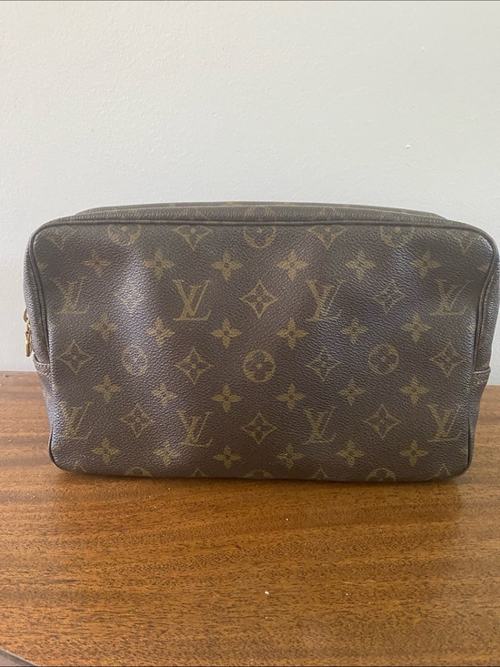 Louis Vuitton Handbags - Louis Vuitton Brown Monogram Canvas 28 Toiletry Bag with Dust Bag